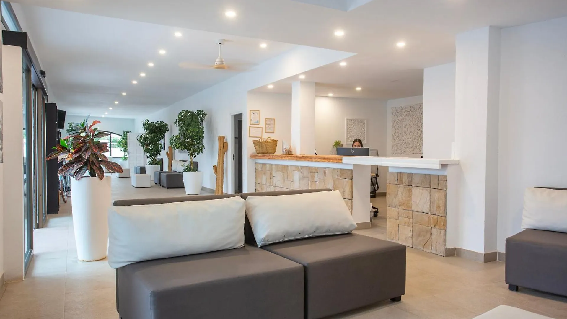Hotel Club Cala Azul Cala Llena Spagna